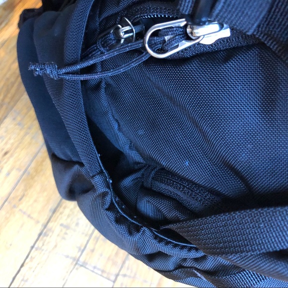 Patagonia WMNS Refugio 26L Backpack - Picture 8 of 9